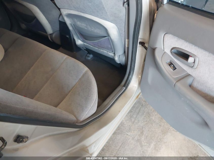 2004 Hyundai Elantra Gls/Gt VIN: KMHDN46D64U888641 Lot: 43247362