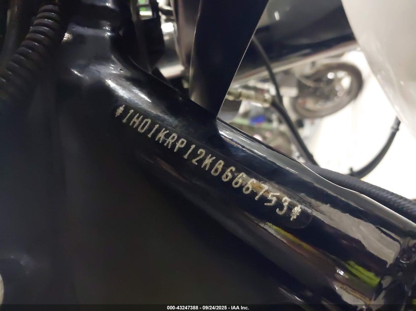 2019 HARLEY-DAVIDSON FLHXS - 1HD1KRP12KB666753