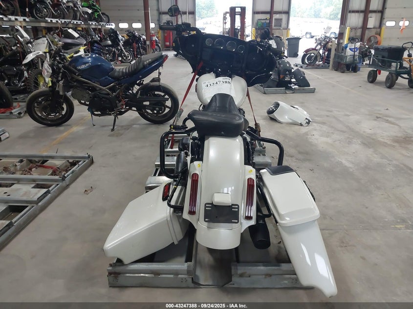 2019 HARLEY-DAVIDSON FLHXS - 1HD1KRP12KB666753