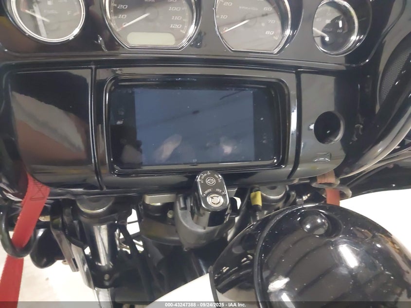 2019 HARLEY-DAVIDSON FLHXS - 1HD1KRP12KB666753