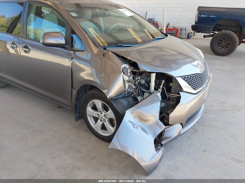 2011 Toyota Sienna Le V6 VIN: 5TDKK3DC5BS148878 Lot: 43247467