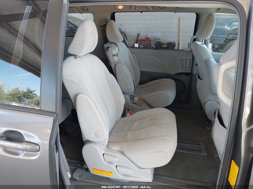 2011 Toyota Sienna Le V6 VIN: 5TDKK3DC5BS148878 Lot: 43247467