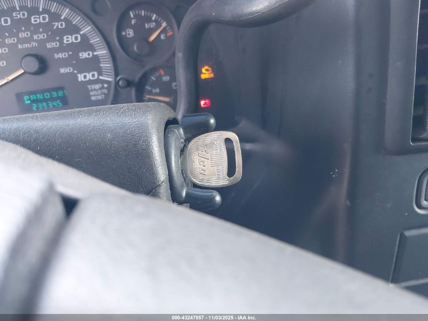 2006 Chevrolet Express Work Van VIN: 1GCFG15XX61157037 Lot: 43247557