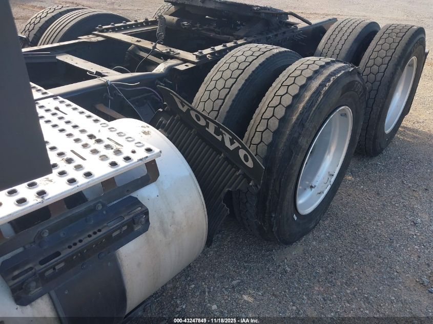 2018 Volvo Vnl VIN: 4V4NC9EH0JN893926 Lot: 43247849