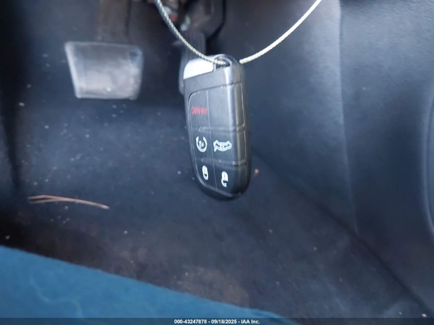 2015 Chrysler 200 C VIN: 1C3CCCCG5FN653907 Lot: 43247878