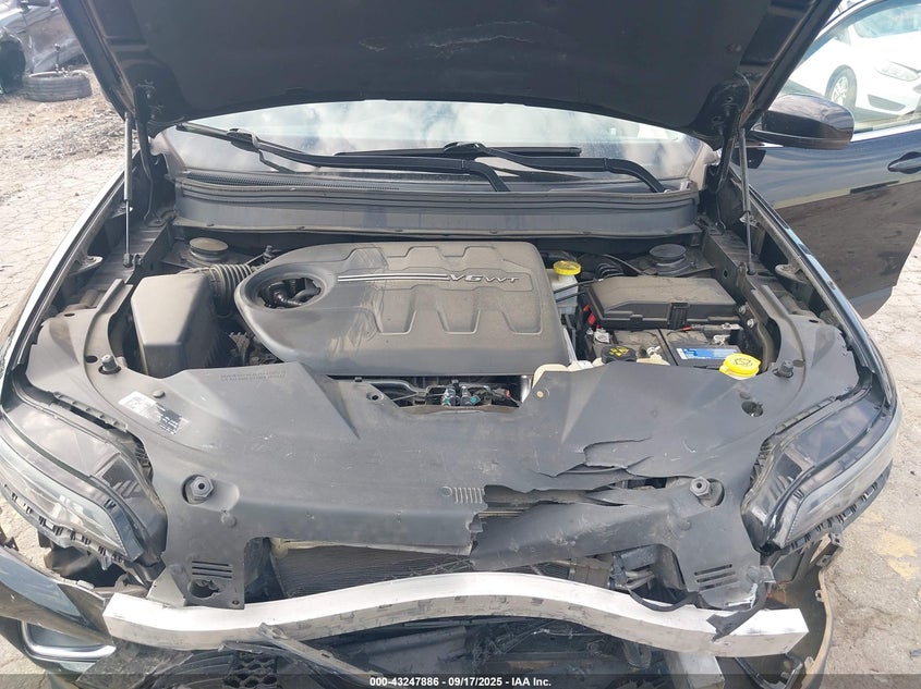 2019 Jeep Cherokee Limited 4X4 VIN: 1C4PJMDX2KD423507 Lot: 43247886