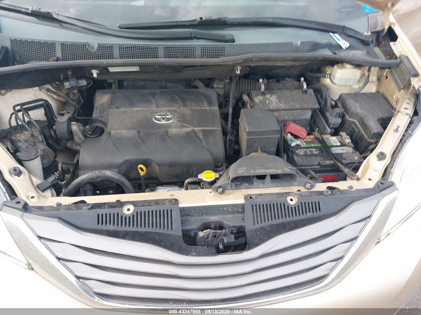 2011 Toyota Sienna Xle V6 VIN: 5TDYK3DC2BS122538 Lot: 43247955