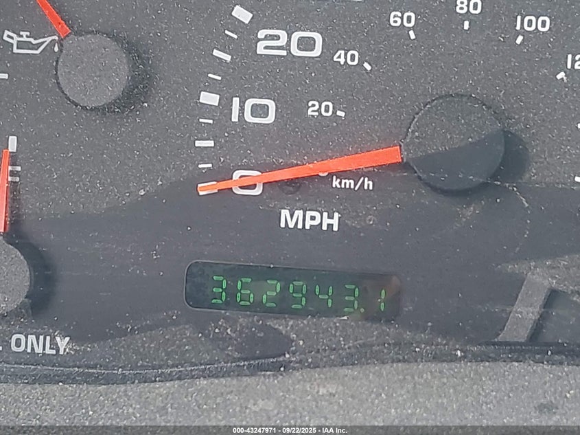 2002 Ford F-250 Xl/Xlt VIN: 1FTNF21F32EC53208 Lot: 43247971