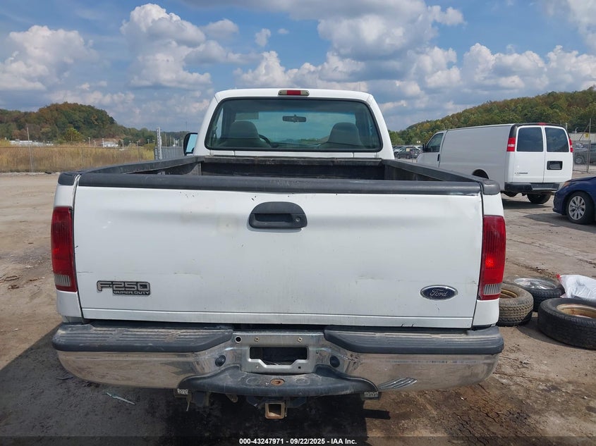 2002 Ford F-250 Xl/Xlt VIN: 1FTNF21F32EC53208 Lot: 43247971