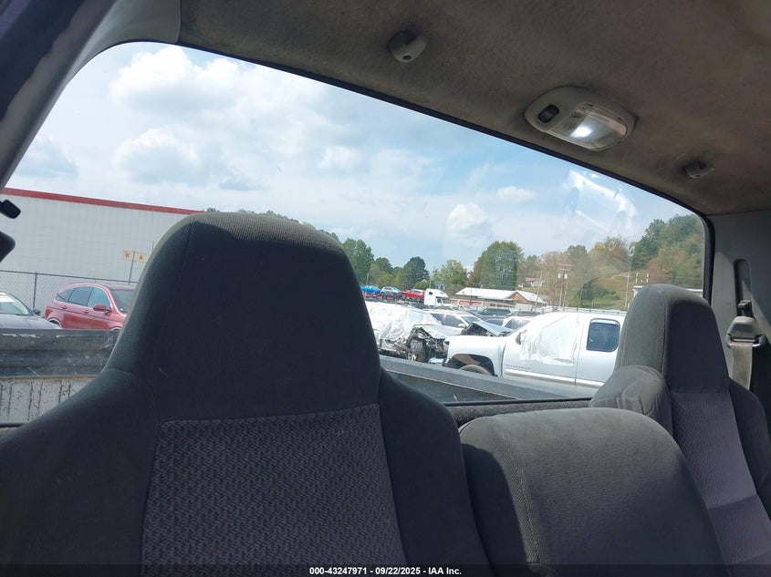 2002 Ford F-250 Xl/Xlt VIN: 1FTNF21F32EC53208 Lot: 43247971