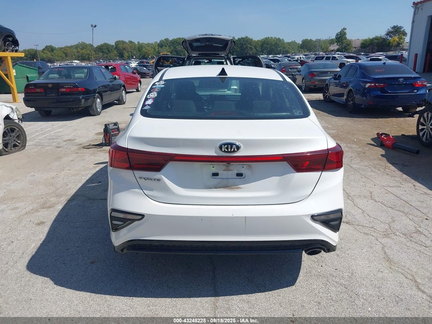 2021 Kia Forte Lxs VIN: 3KPF24AD1ME409117 Lot: 43248228