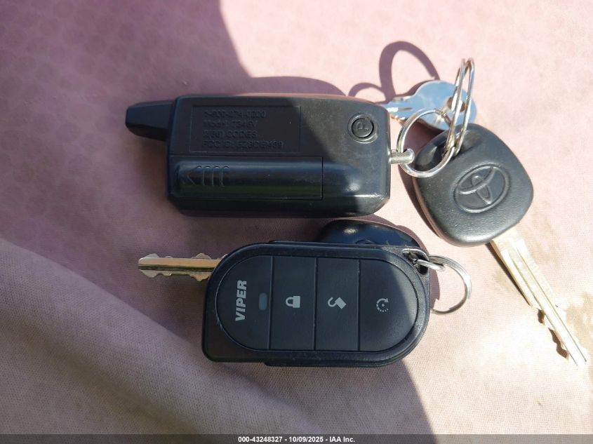 2017 Toyota Tundra Sr5 4.6L V8 VIN: 5TFEM5F1XHX121824 Lot: 43248327