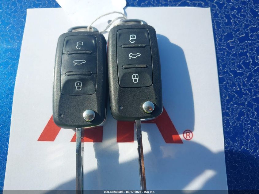 2013 Volkswagen Golf R 2-Door VIN: WVWRF7AJ1DW072186 Lot: 43248508