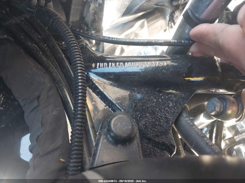 2017 Harley-Davidson Flhtk Ultra Limited VIN: 1HD1KED12HB660375 Lot: 43248613