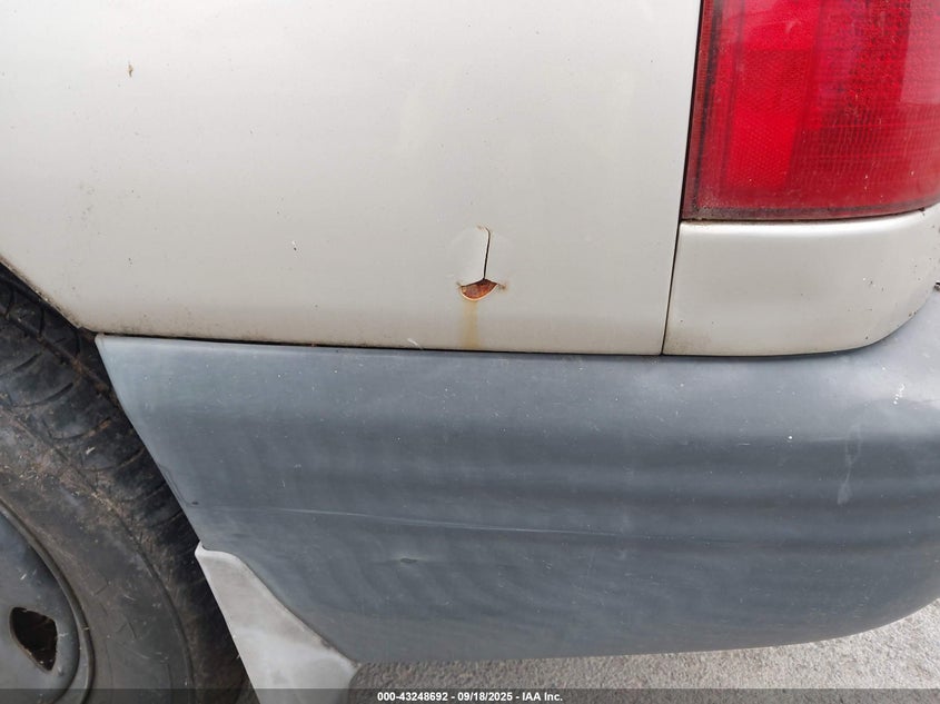 2001 Subaru Forester L VIN: JF1SF63551G755807 Lot: 43248692