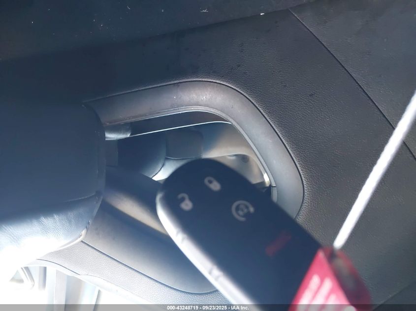 2015 Chrysler 200 C VIN: 1C3CCCCGXFN509981 Lot: 43248719