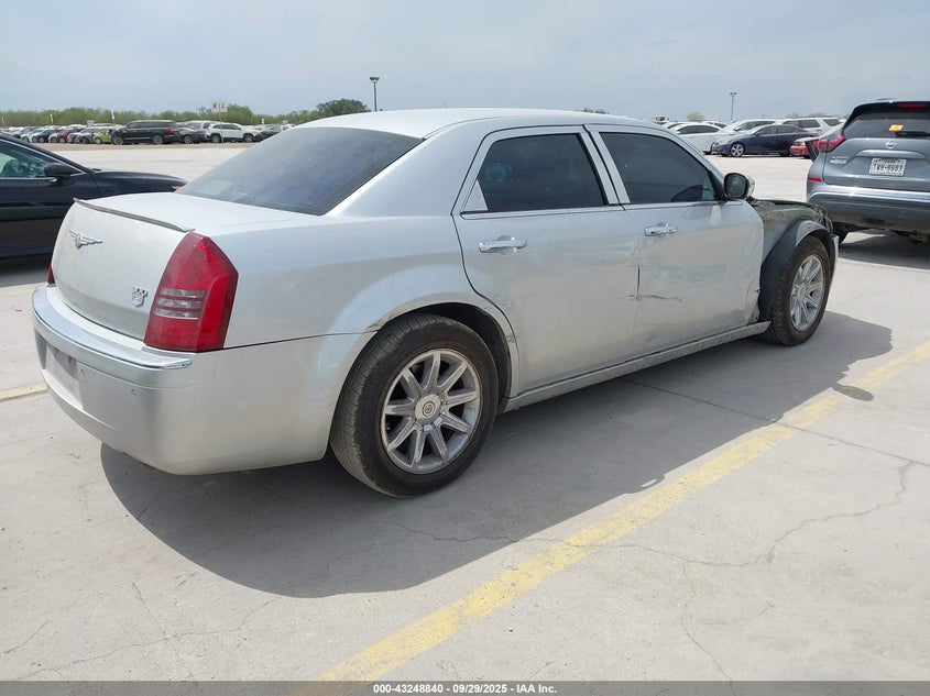 2C3AA63H55H607489 2005 CHRYSLER 300C photo no. 4