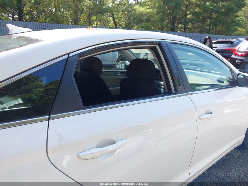 2017 HYUNDAI SONATA SE - 5NPE24AF7HH484175