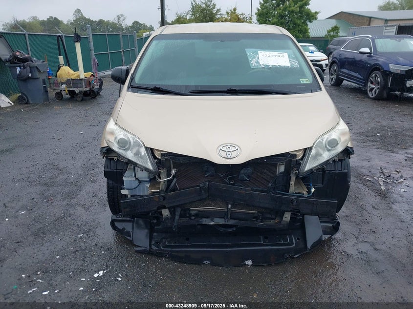 2011 Toyota Sienna VIN: 5TDKA3DC9BS005743 Lot: 43248909