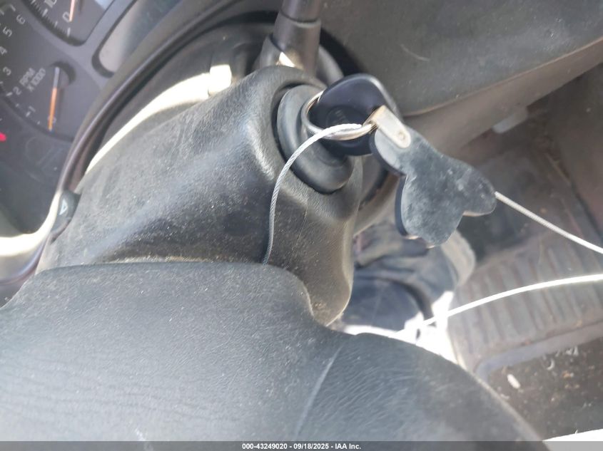 2005 GMC Sierra 1500 Sle VIN: 2GTEK13T051333340 Lot: 43249020