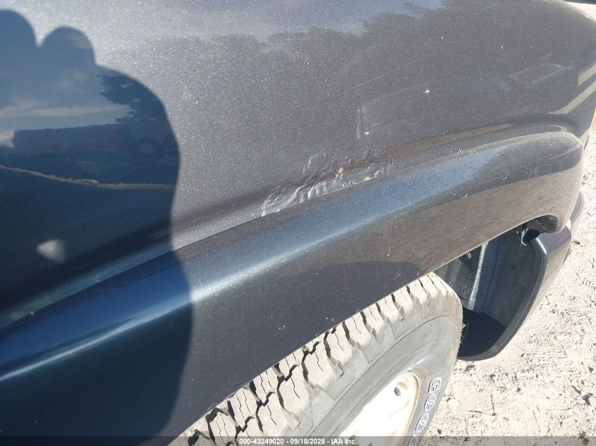 2005 GMC Sierra 1500 Sle VIN: 2GTEK13T051333340 Lot: 43249020