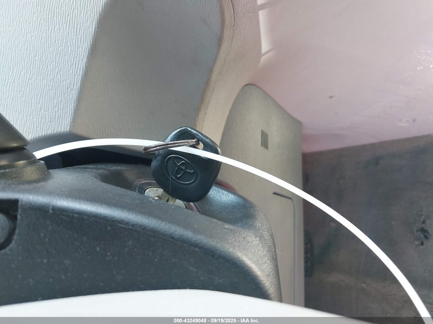 2011 Toyota Sienna Xle V6 VIN: 5TDYK3DC1BS164179 Lot: 43249048