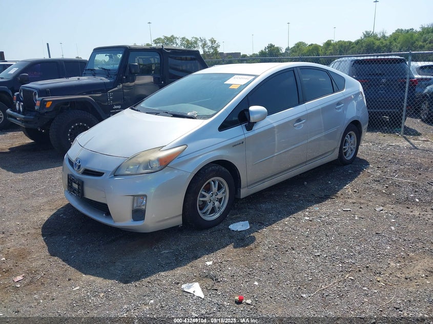 2011 Toyota Prius Two silver hatchback hybrid JTDKN3DU8B5342200 photo #3