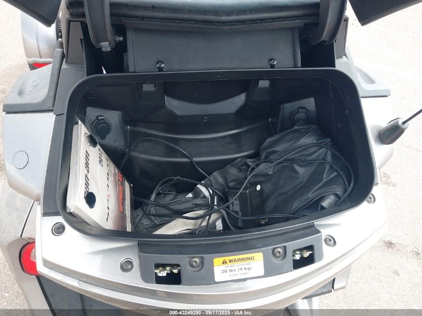 2012 Can-Am Spyder Roadster Rts VIN: 2BXJBWC1XCV001552 Lot: 43249290