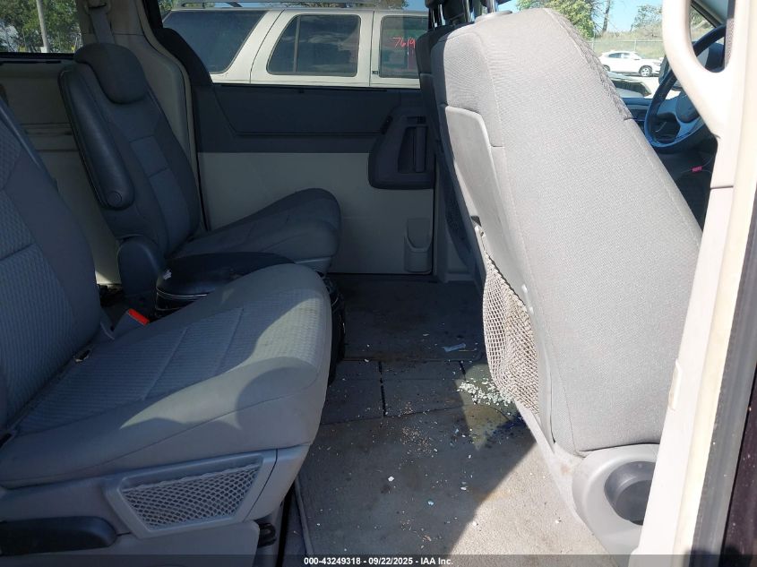 2010 Chrysler Town & Country Touring VIN: 2A4RR5DXXAR352134 Lot: 43249318