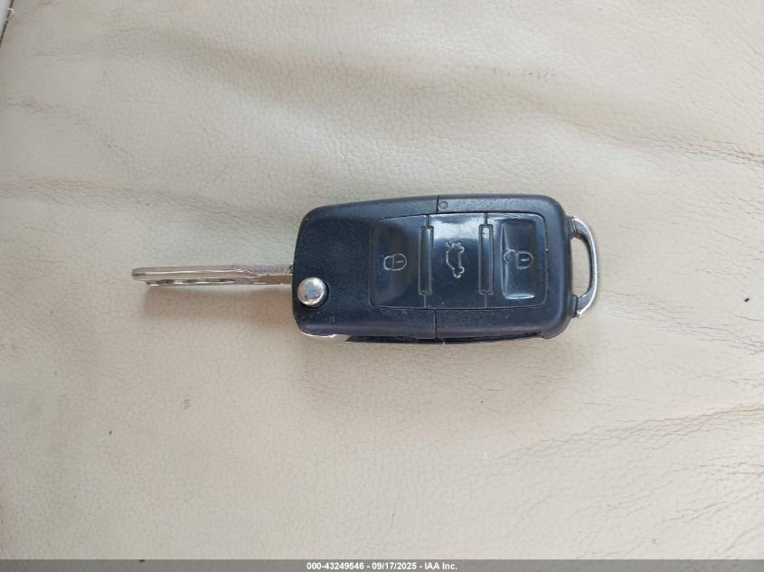 2005 Volkswagen New Beetle Gls 1.8T VIN: 3VWCD31Y85M309708 Lot: 43249546