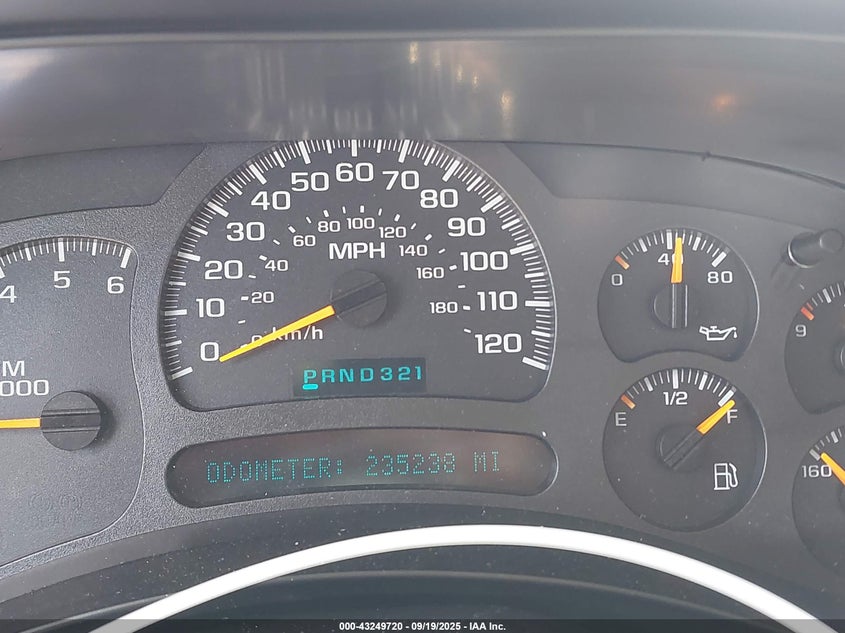 2003 Chevrolet Tahoe Ls VIN: 1GNEC13V13R253393 Lot: 43249720