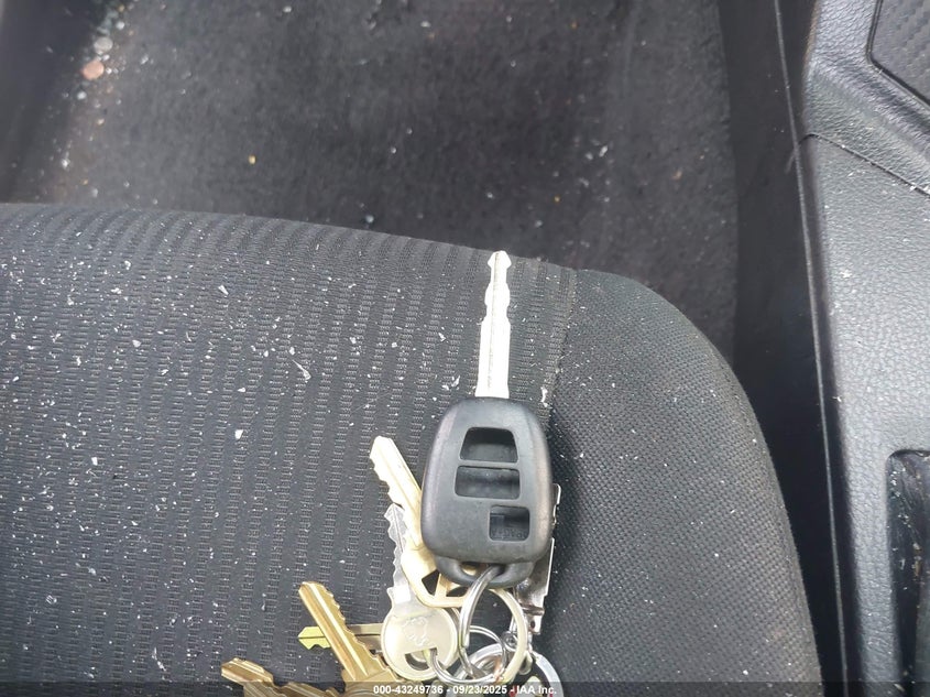 2015 TOYOTA RAV4 LE - 2T3BFREV3FW370329