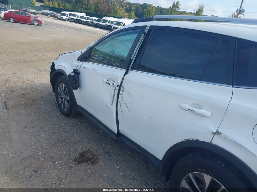 2015 TOYOTA RAV4 LE - 2T3BFREV3FW370329