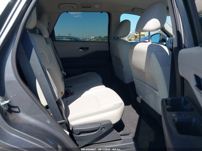 2023 NISSAN PATHFINDER SL 4WD - 5N1DR3CCXPC219163