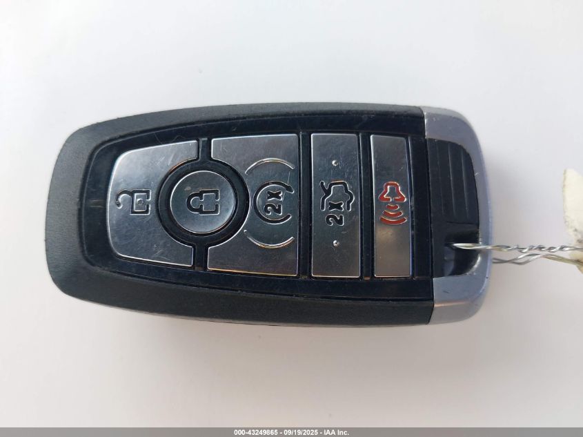 2018 Ford Fusion Titanium VIN: 3FA6P0D98JR226261 Lot: 43249865