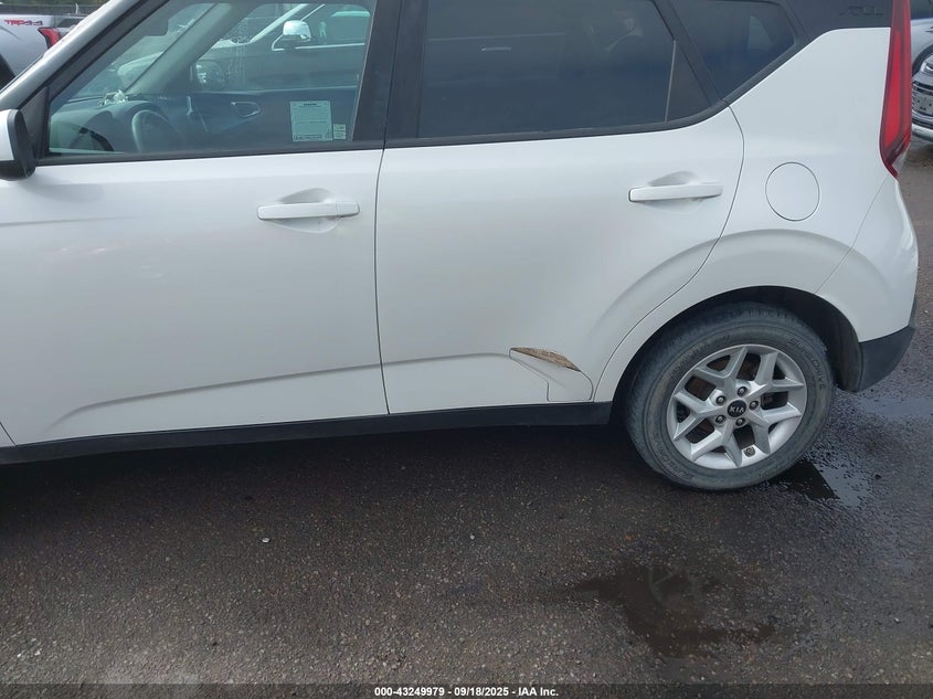 2021 KIA SOUL S - KNDJ23AU1M7754975