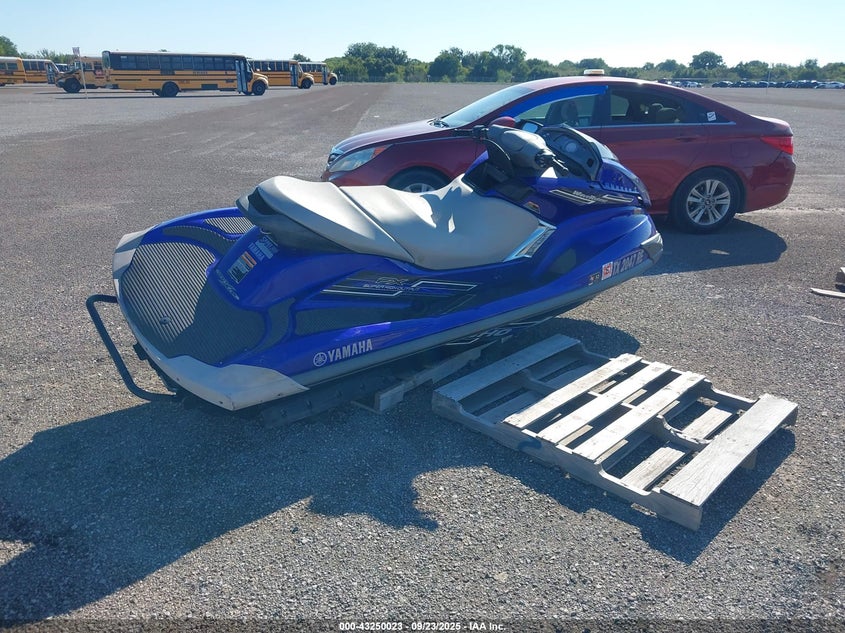 YAMA4598H809 2009 YAMAHA FZR photo no. 4