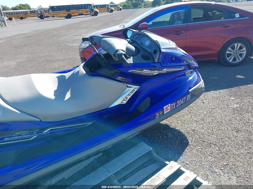 YAMA4598H809 2009 YAMAHA FZR photo no. 5