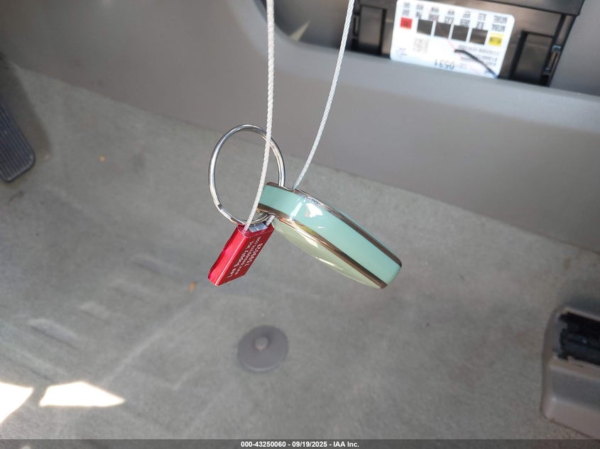 2016 GMC YUKON SLT - 1GKS2BKC1GR239766