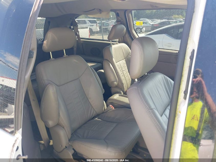 2002 Chrysler Town & Country Ex VIN: 2C4GP74L02R711309 Lot: 43250240