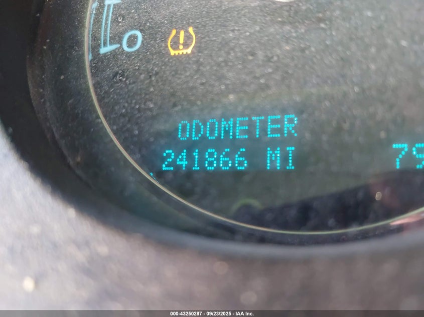 2013 CHEVROLET TAHOE LT - 1GNSKBE09DR316755