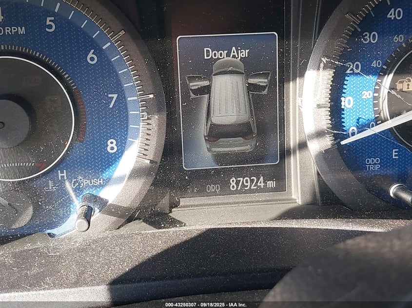 2015 TOYOTA SIENNA XLE 8 PASSENGER - 5TDYK3DC9FS579966