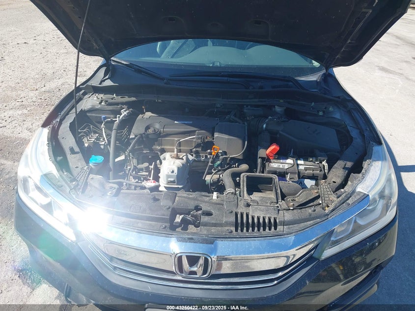 1HGCR2F8XHA133674 2017 HONDA ACCORD photo no. 10