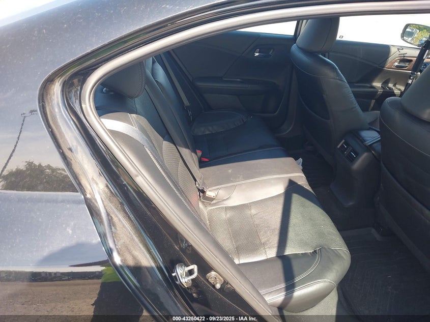 1HGCR2F8XHA133674 2017 HONDA ACCORD photo no. 8