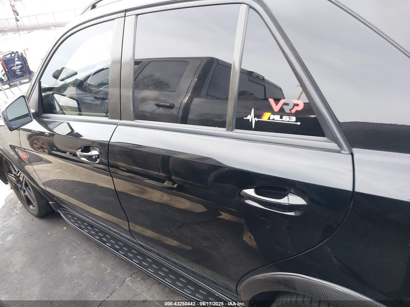 2013 MERCEDES-BENZ ML 63 AMG 4MATIC 4JGDA7EB7DA110203