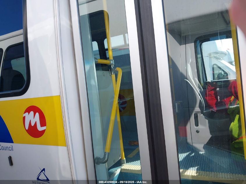 2019 Ford E-450 Cutaway VIN: 1FDFE4FS0KDC56142 Lot: 43250534