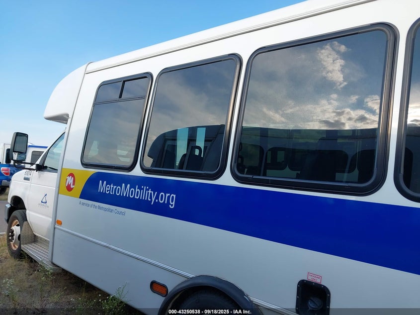 2019 Ford E-450 Cutaway VIN: 1FDFE4FS1KDC56165 Lot: 43250538