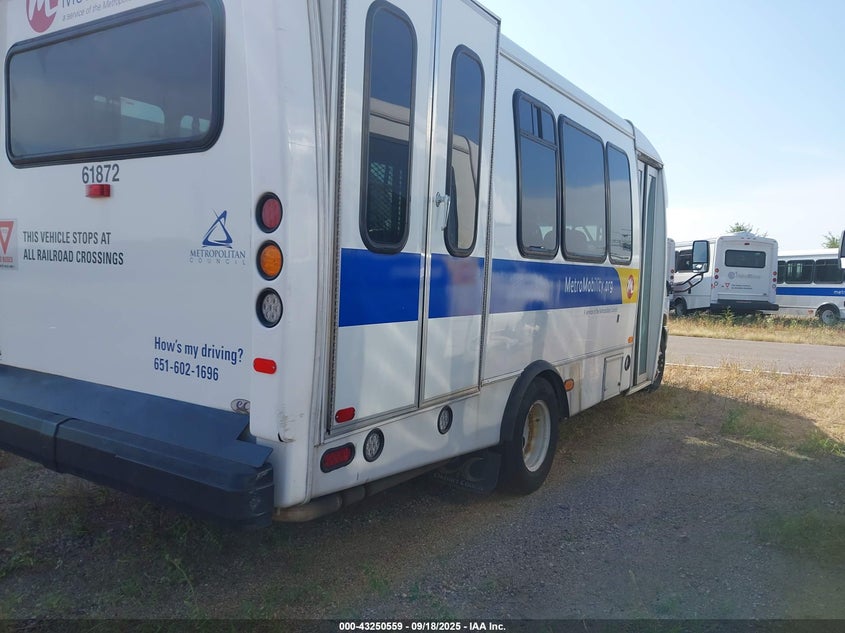 1FDFE4FSXKDC56679 2019 FORD ECONOLINE photo no. 4
