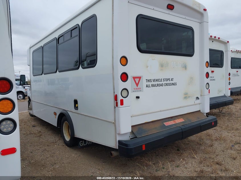 1FDFE4FS6JDC34628 2018 FORD ECONOLINE photo no. 3