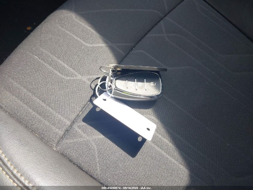 2019 Chevrolet Trax Lt VIN: 3GNCJPSBXKL367227 Lot: 43250574